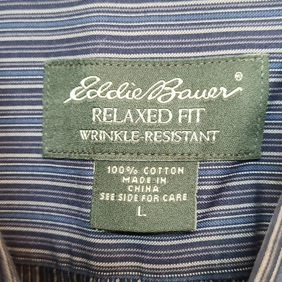 Eddie Bauer Relaxed Fit Wrinkle Resistant Blue Stripe Shirt - Picture 3 of 6